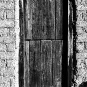 <i class="fa-regular fa-image orange1"></i> Porta, Riacho de Areia, Rio Pardo de Minas, MG. / <em>Door, Riacho de Areia village, Rio Pardo de Minas, Minas Gerais.</em> Edu Moreira - Geraizeiros
