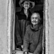 <i class="fa-regular fa-image orange1"></i> Seu João e Dona Francisca, Riacho de Areia, Rio Pardo de Minas, MG. / <em>Mister João and Dame Francisca, Riacho de Areia village, Rio Pardo de Minas, Minas Gerais.</em> Edu Moreira - Geraizeiros