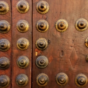 <i class="fa-regular fa-image orange1"></i> Detalhe de porta (Granada, Espanha). / <em>Door detail (Granada, Spain).</em> Edu Moreira - Espanha, Granada
