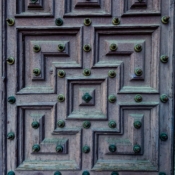 <i class="fa-regular fa-image orange1"></i> Detalhe de porta (Salamanca, Espanha). / <em>Door detail (Salamanca, Spain).</em> Edu Moreira - Espanha, Salamanca