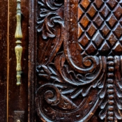 <i class="fa-regular fa-image orange1"></i> Detalhe de porta (Salamanca, Espanha). / <em>Door detail (Salamanca, Spain).</em> Edu Moreira - Portas e Janelas - Espanha, Salamanca
