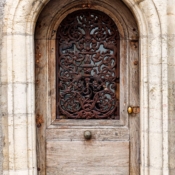 <i class="fa-regular fa-image orange1"></i> Porta (Dijon, Côte-d’Or, França). / <em>Door (Dijon, Côte-d’Or, France).</em> Edu Moreira - Portas e Janelas - França, Côte-d’Or, Dijon