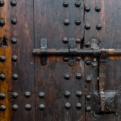 <i class="fa-regular fa-image orange1"></i> Detalhe de porta (Rabat, Marrocos). / <em>Door detail (Rabat, Morocco).</em> Edu Moreira - Portas e Janelas - Marrocos, Rabat
