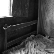 <i class="fa-regular fa-image orange1"></i> Cama, aldeia Cachoeira, São João das Missões, MG. / <em>Cama, Cachoeira indigenous village, Sao Joao das Missoes, Minas Gerais.</em> Edu Moreira - Xacriabás