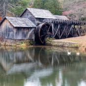 <i class="fa-regular fa-image orange1"></i> Mabry Mill (Blue Ridge Parkway, Virginia, EUA / <em>USA</em>). Edu Moreira - EUA - Blue Ridge Parkway