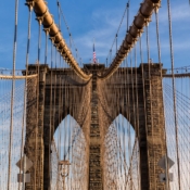 <i class="fa-regular fa-image orange1"></i> Ponte do Brooklin (Nova Iorque, Nova Iorque, EUA). / <em>Brooklin Bridge (New York, New York, USA).</em> Edu Moreira - EUA - Nova Iorque