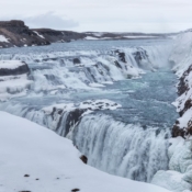 <i class="fa-regular fa-image orange1"></i> Gullfoss é uma cachoeira situada na região de Sudurland (Islândia). / <em>Gullfoss is a waterfall situated in the region of Sudurland (Iceland).</em> Edu Moreira - Islândia