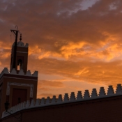 <i class="fa-regular fa-image orange1"></i> Mesquita da Praça Jemaa El-Fna (Marrakech, Marrocos). / <em>Mosque of the Jemaa El-Fna Square (Marrakesh, Morocco).</em> Edu Moreira - Marrocos