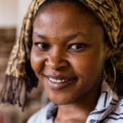 <i class="fa fa-photo orange1" aria-hidden="true"></i> <em>(Arusha, Tanzania).</em> Edu Moreira - Tanzânia